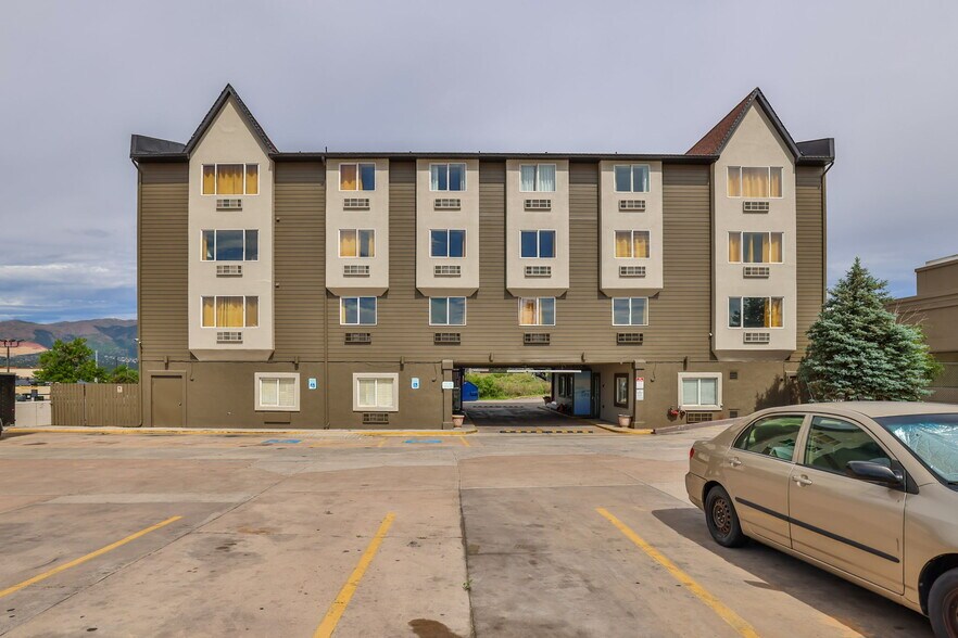 More Photos Of 8350 Razorback Rd, Colorado Springs Hotel For Sale