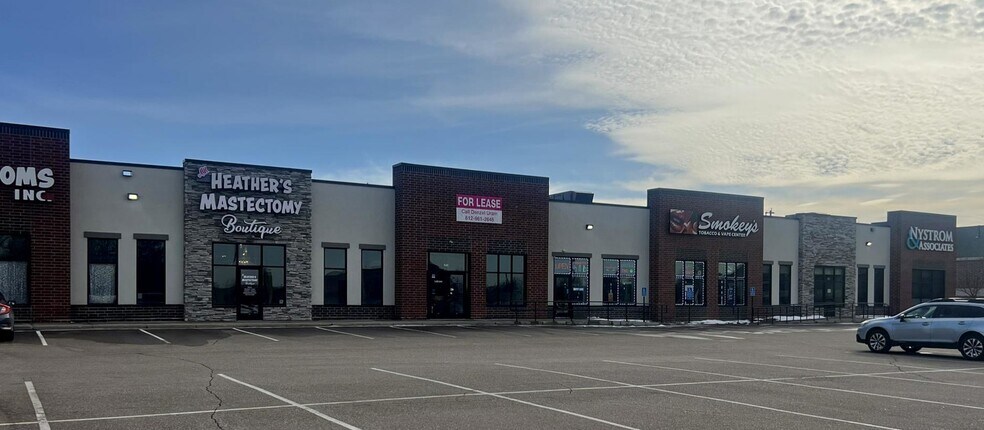 More Photos Of 1714 Bunker Lake Blvd, Andover Freestanding For Lease