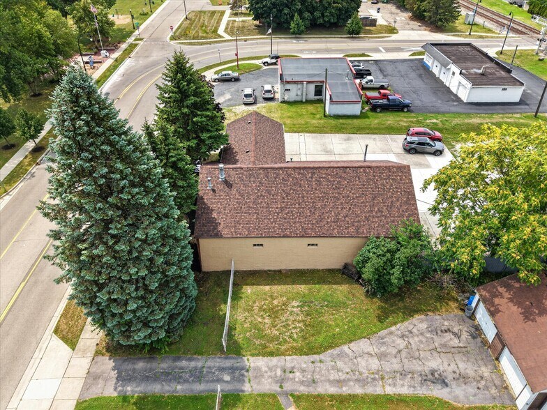More Photos Of 36050 Goddard Rd, Romulus Auto Repair For Sale