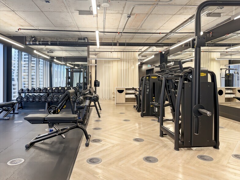 More Photos Of 685 Centre St SW, Calgary Coworking Space