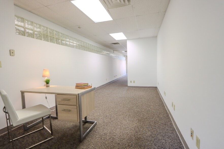 More Photos Of 1112-1128 Broadway St, Quincy Flex For Lease