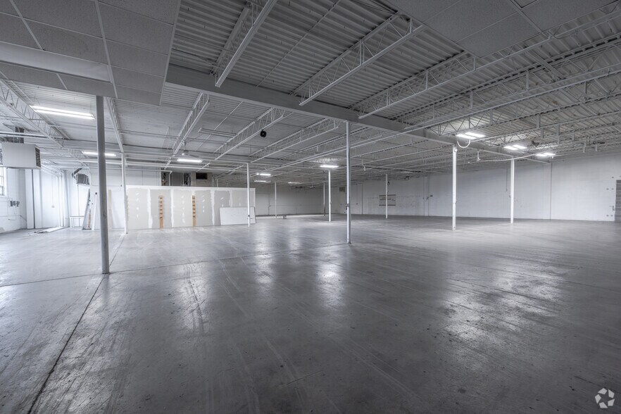 More Photos Of 1515 Ellis St, Waukesha Manufacturing For Lease