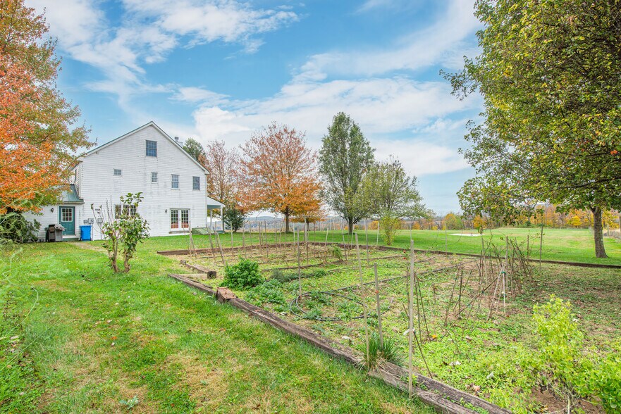 More Photos Of 33 County Road 627, Phillipsburg Specialty For Sale