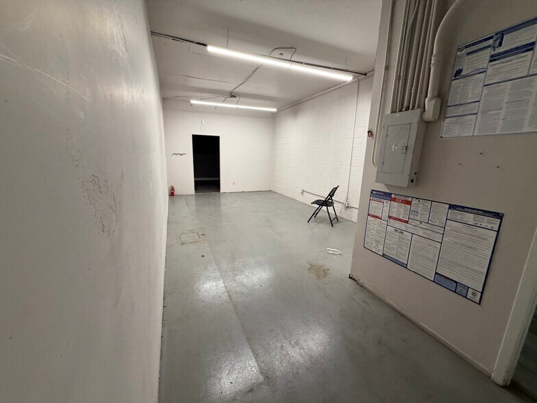 More Photos Of 3475 Boulder Hwy, Las Vegas Freestanding For Lease