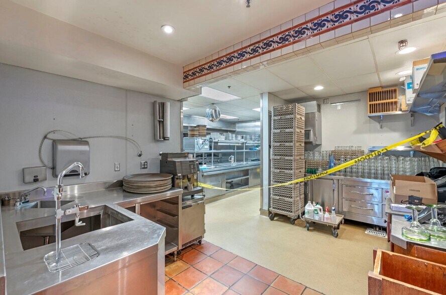 More Photos Of 8791 Lake Blvd, Kings Beach Restaurant For Sale