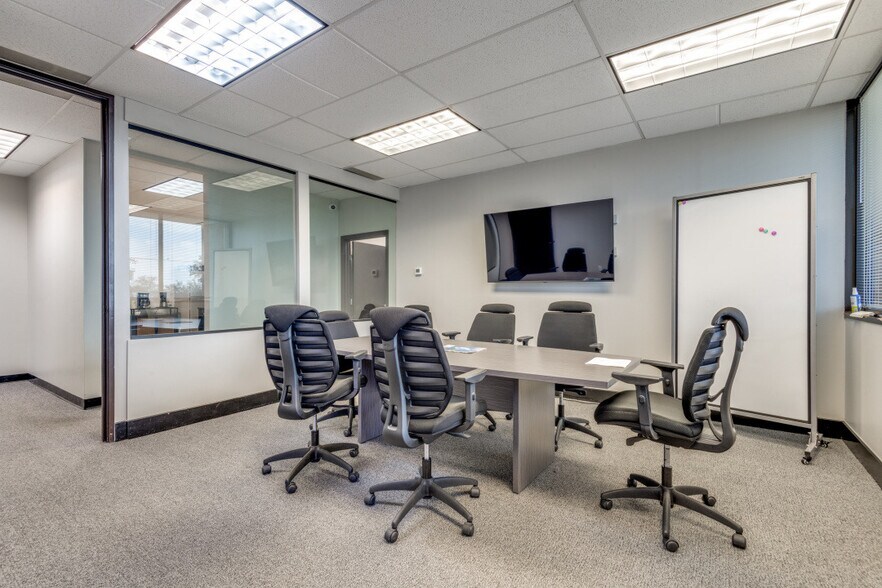 More Photos Of 15800 Dooley Rd, Addison Office For Sale