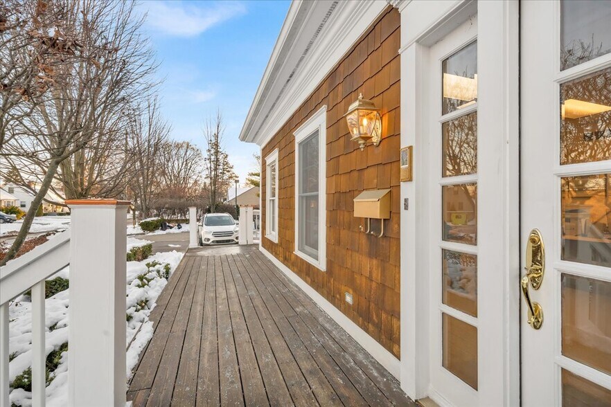 More Photos Of 907 W 14 Mile Rd, Clawson Office For Sale