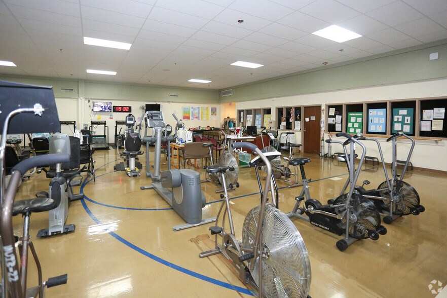 More Photos Of 12255 DePaul Dr, Bridgeton Medical For Lease