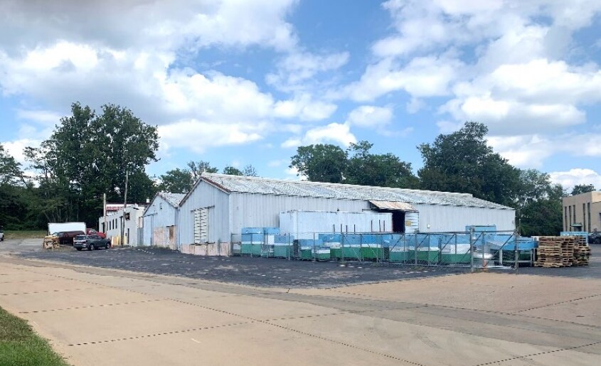 More Photos Of 524 Clark Ave, Kirkwood Warehouse For Lease