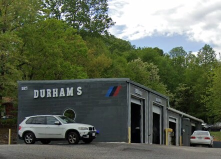 Primary Photo Of 527 E Mills St, Columbus Auto Repair For Sale