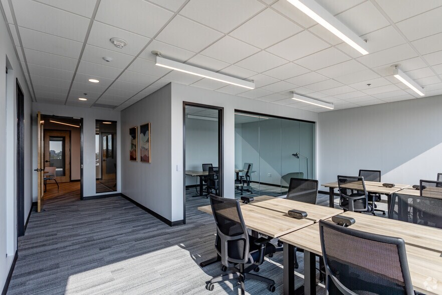 More Photos Of 1001-1009 17th Ave S, Nashville Coworking Space