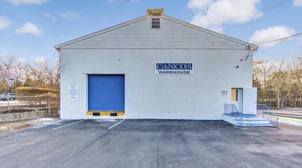 More Photos Of 1179 Old Country CR-58 Rd, Riverhead Showroom For Sale
