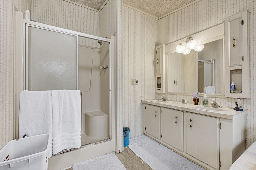 More Photos Of 29510 Huffman Cleveland Rd, Huffman Specialty For Sale