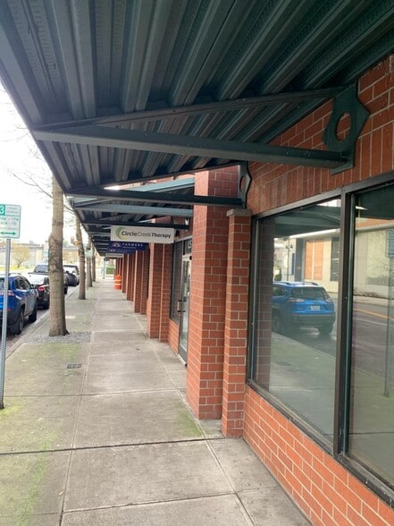 More Photos Of 110 2nd St SW, Auburn Parking Garage For Lease