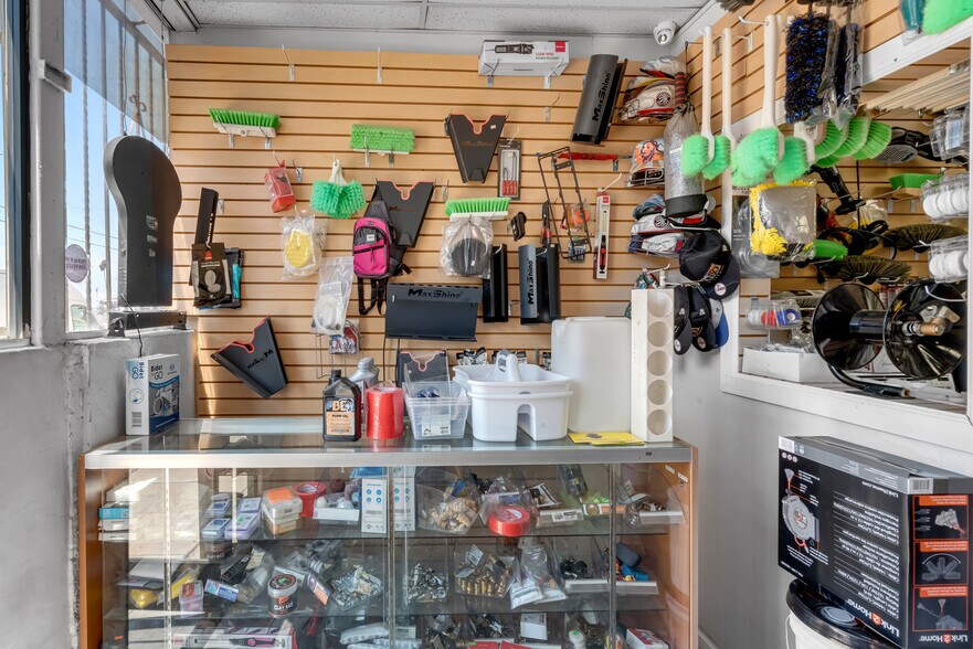 More Photos Of 5711 Sheila St, Commerce Warehouse For Sale