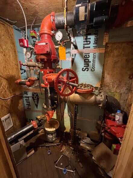 More Photos Of 215 Quarry St, Whitehall Warehouse For Sale