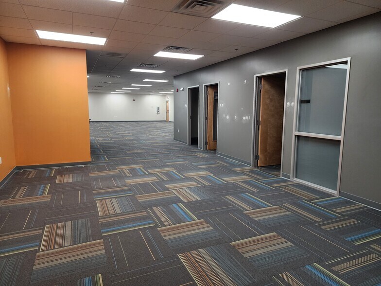 More Photos Of 7011 W Canal Dr, Kennewick Unknown For Lease