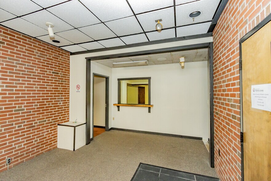 More Photos Of 201 N Jefferson St, Kittanning Medical For Sale