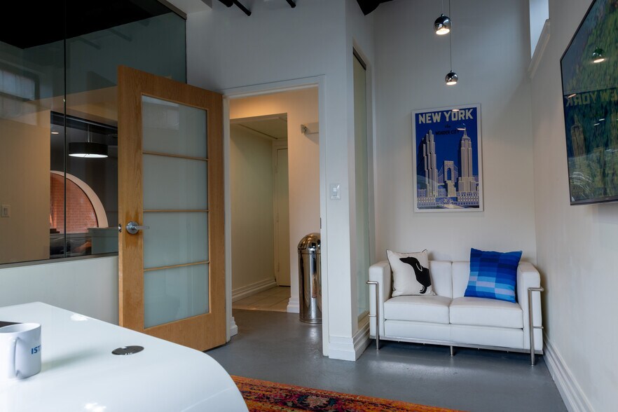 More Photos Of 3145 Mount Vernon Ave, Alexandria Office For Sale