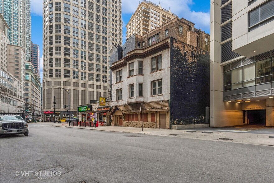 More Photos Of 806 N Rush St, Chicago General Retail For Sale