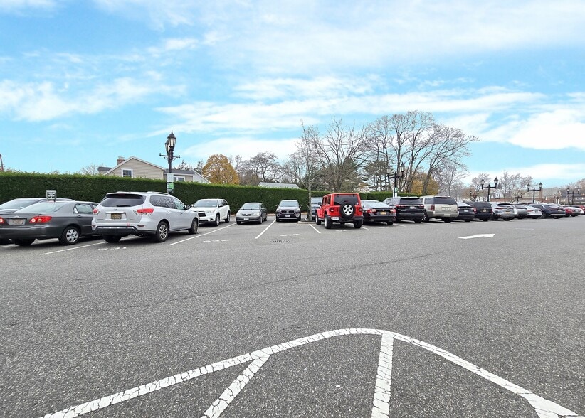 More Photos Of 354-356 Main St, Farmingdale Storefront For Sale