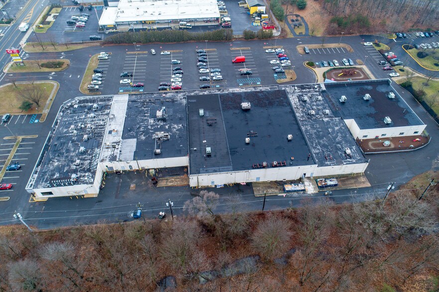 More Photos Of 835 E Clements Bridge Rd, Runnemede Storefront For Sale