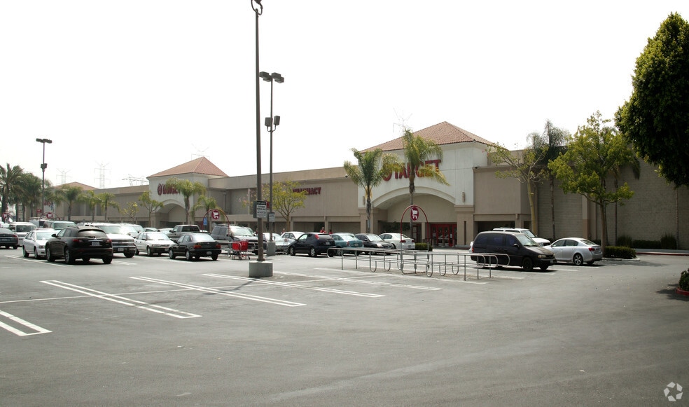 More Photos Of 5700-5704 Firestone Blvd, South Gate General Retail For Lease