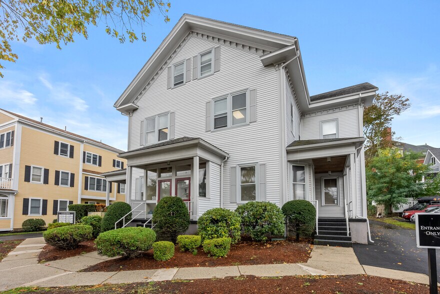 More Photos Of 1070 Massachusetts Ave, Arlington Loft Creative Space For Sale