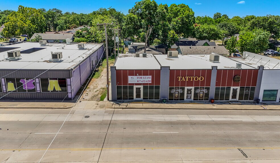 More Photos Of 1715-1721 W Berry St, Fort Worth Storefront Retail Office For Sale