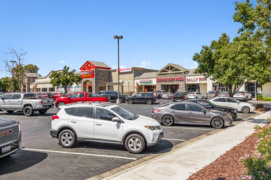 More Photos Of 1611 E Hatch Rd, Ceres Storefront For Sale