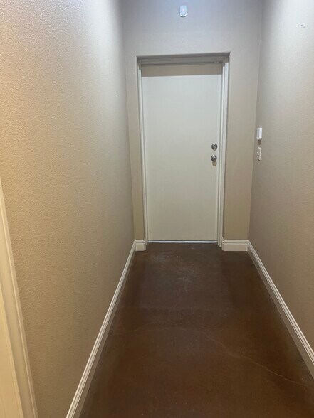 More Photos Of 6413 N State Highway 349, Midland Warehouse For Lease