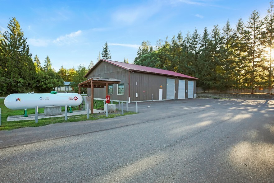 More Photos Of 461 NE Old Belfair Hwy, Belfair Storefront Retail Office For Sale