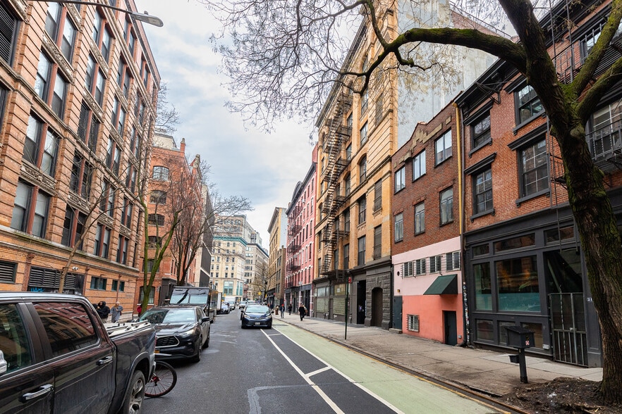 More Photos Of 25 Bleecker St, New York Apartments For Sale