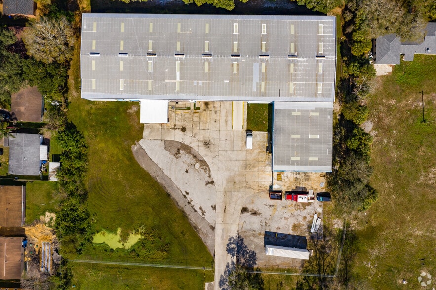 More Photos Of 7004 E Broadway Ave, Tampa Warehouse For Lease