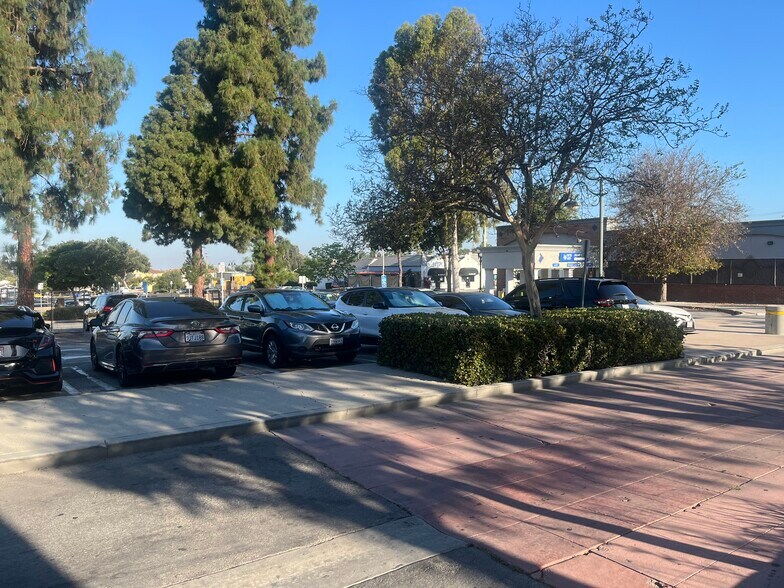 More Photos Of 6531-6533 Greenleaf Ave, Whittier Storefront For Sale