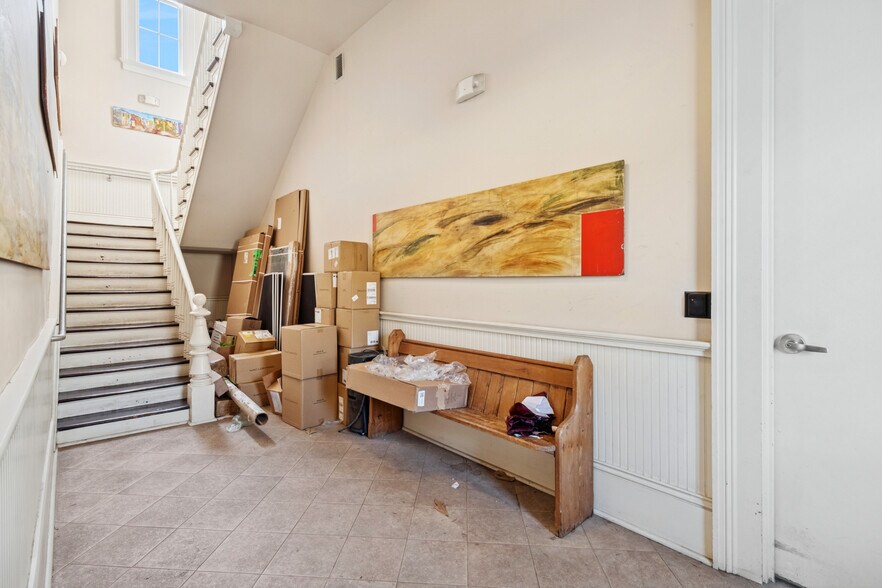 More Photos Of 3801 Magazine St, New Orleans Freestanding For Sale