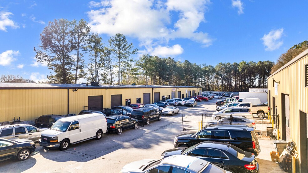 More Photos Of 8661 Covington Hwy SW, Conyers Auto Repair For Sale