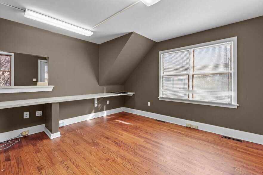 More Photos Of 863 State Rd, Princeton Medical For Lease