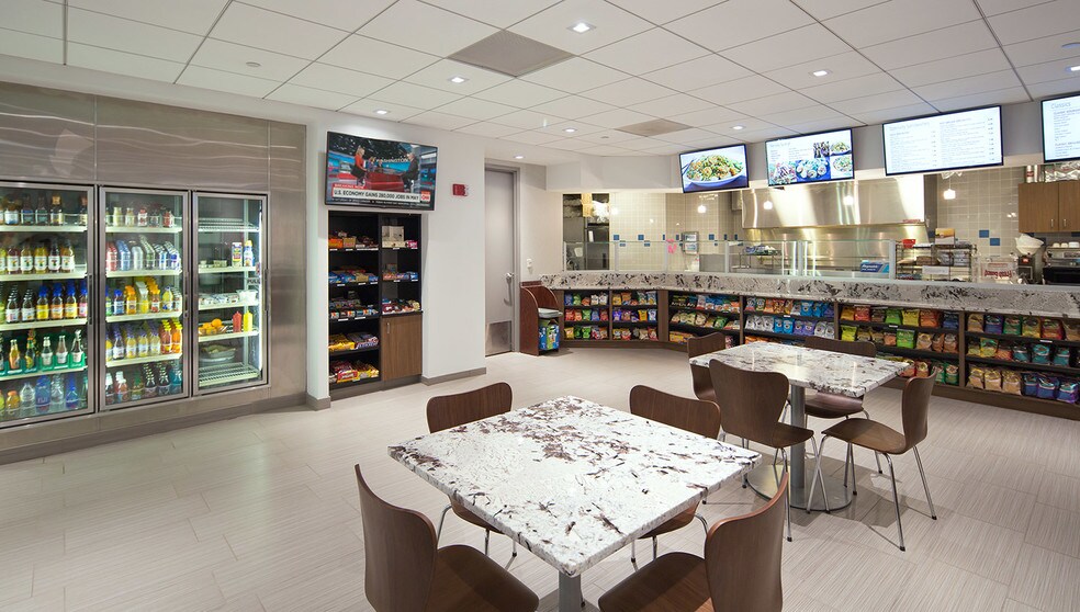 More Photos Of 1600 Tysons Blvd, McLean Office For Lease
