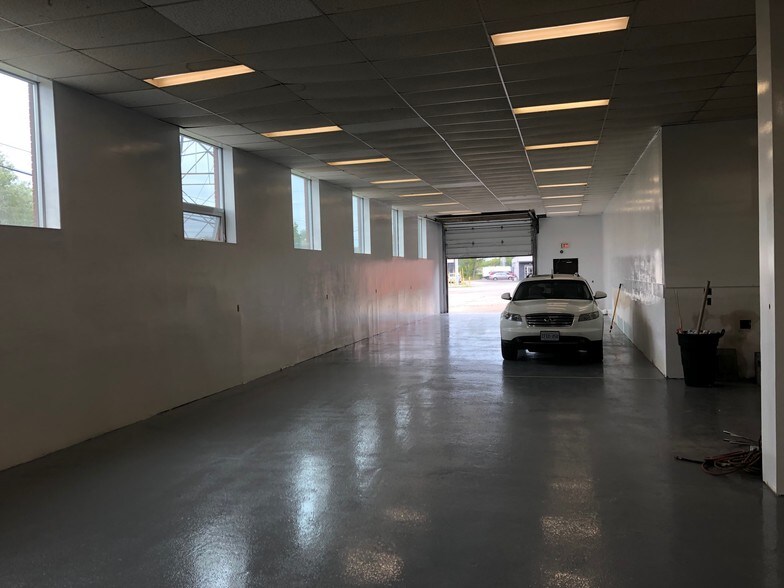 More Photos Of 1783 Mattawa Ave, Mississauga Warehouse For Lease