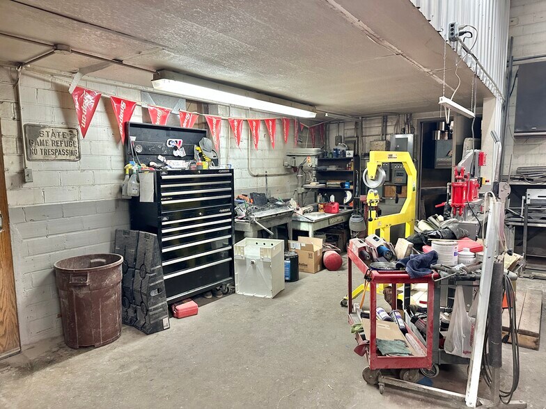 More Photos Of 1401 SE Broadway Ave, Albert Lea Specialty For Sale