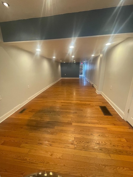 More Photos Of 107 N 6th St, Camden Office Residential For Sale