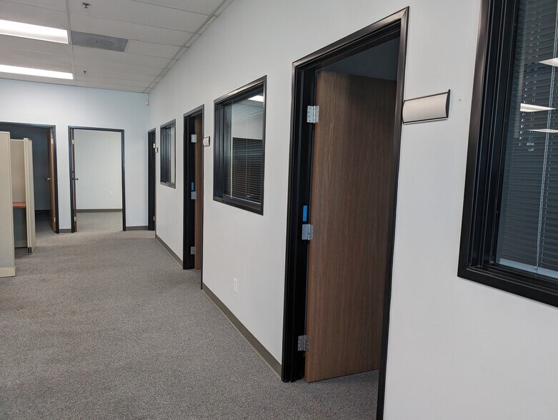 More Photos Of 200-240 W 5th St, Oxnard Unknown For Lease
