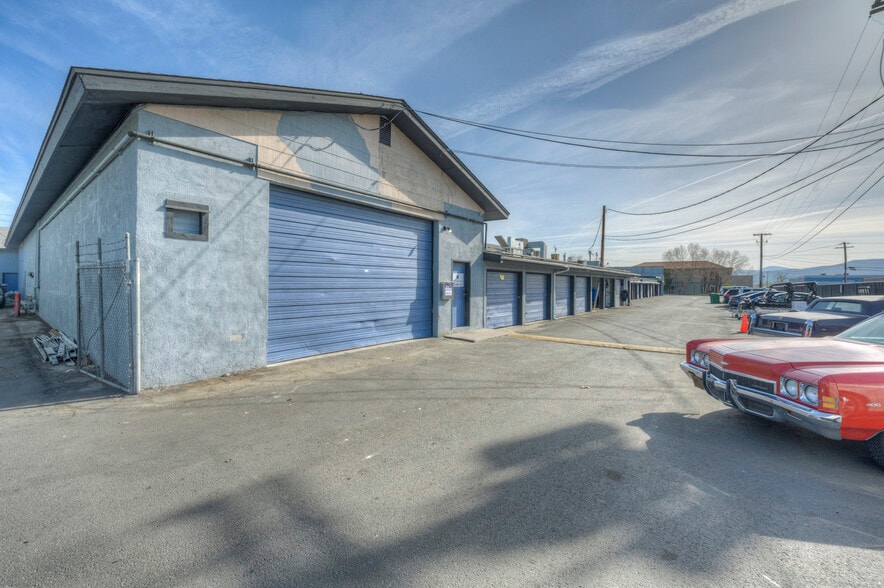 More Photos Of 3000-3090 Mill St, Reno Unknown For Lease