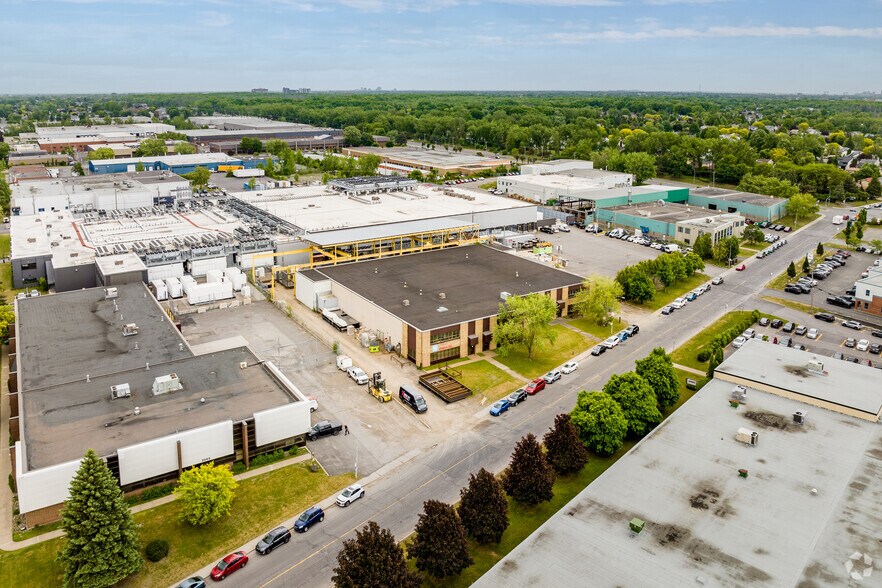More Photos Of 2000 St De La Métropole, Longueuil Industrial For Sale