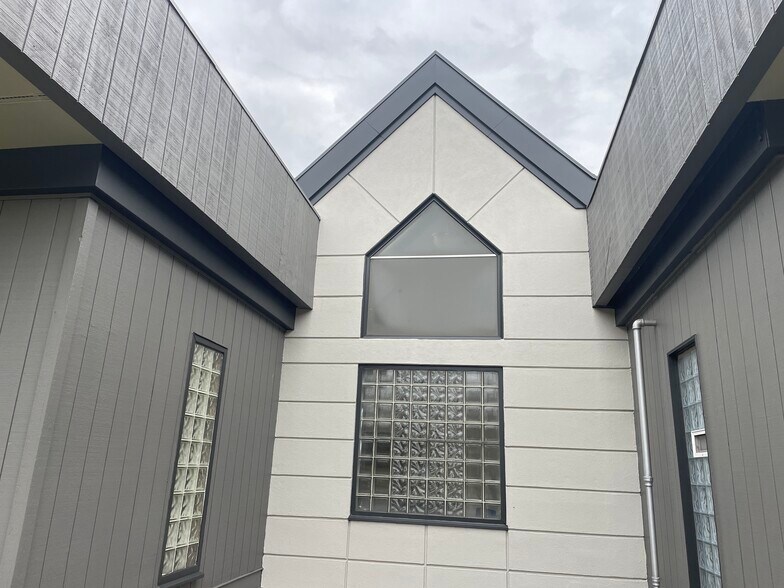 More Photos Of 755 Wick Ave, Youngstown Loft Creative Space For Sale