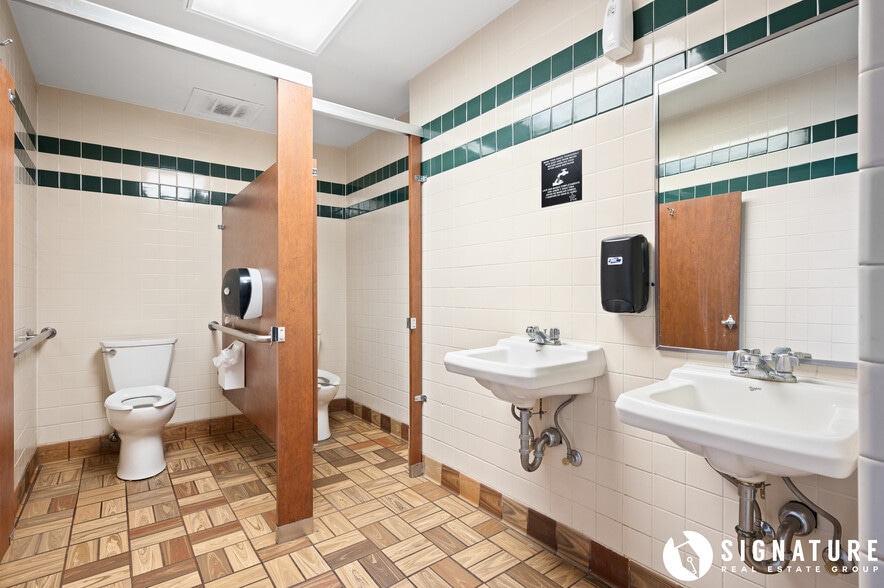More Photos Of 207 S Miller Ave, Gillette Fast Food For Sale
