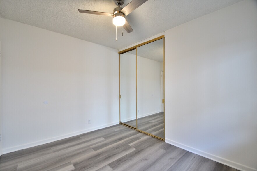 More Photos Of 1818-1820 12th St, Manhattan Beach Apartments For Sale