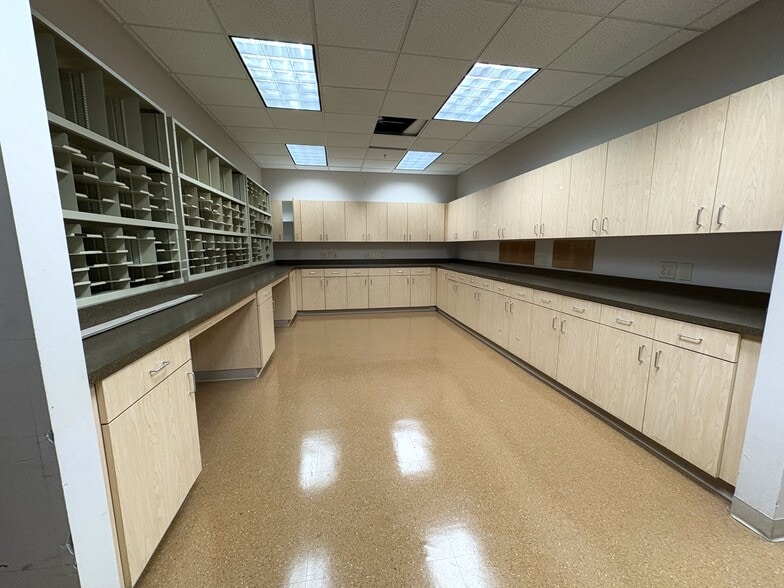 More Photos Of 151 Westpark Blvd, Columbia Office For Sale