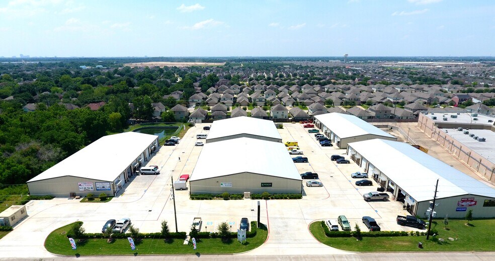 More Photos Of 18703 W Little York Rd, Katy Unknown For Lease